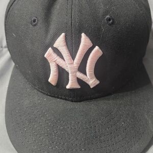 Black YANKEES Cap with Pink NY Logo